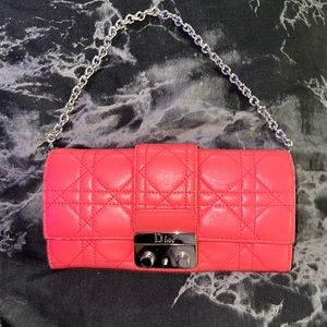CHRISTIAN DIOR AUTHENTIC NEW LOCK 
Lambskin Cannage Rendezvous Wallet Coral